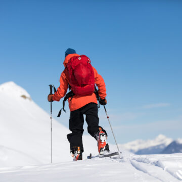 how to book a group ski trip