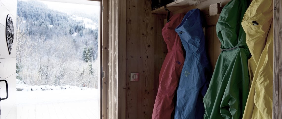 Visiting the slopes for the first time or revamping your ski wardrobe, but not sure what you’re looking for? Look no further! Here we have put together a guide on what to wear for all-mountain occasions, whether it's on the slopes, out in the evening or at home in your chalet.